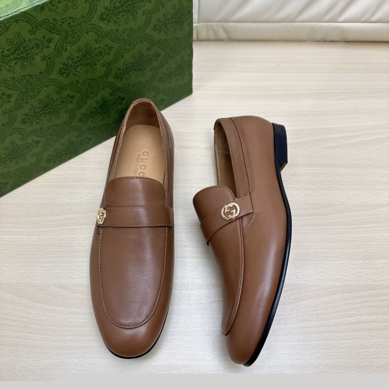 G*u*i leather shoes